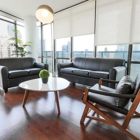تورونتو Altitude Suites Bay Street - Holiday Bonus - Free Parking المظهر الخارجي الصورة
