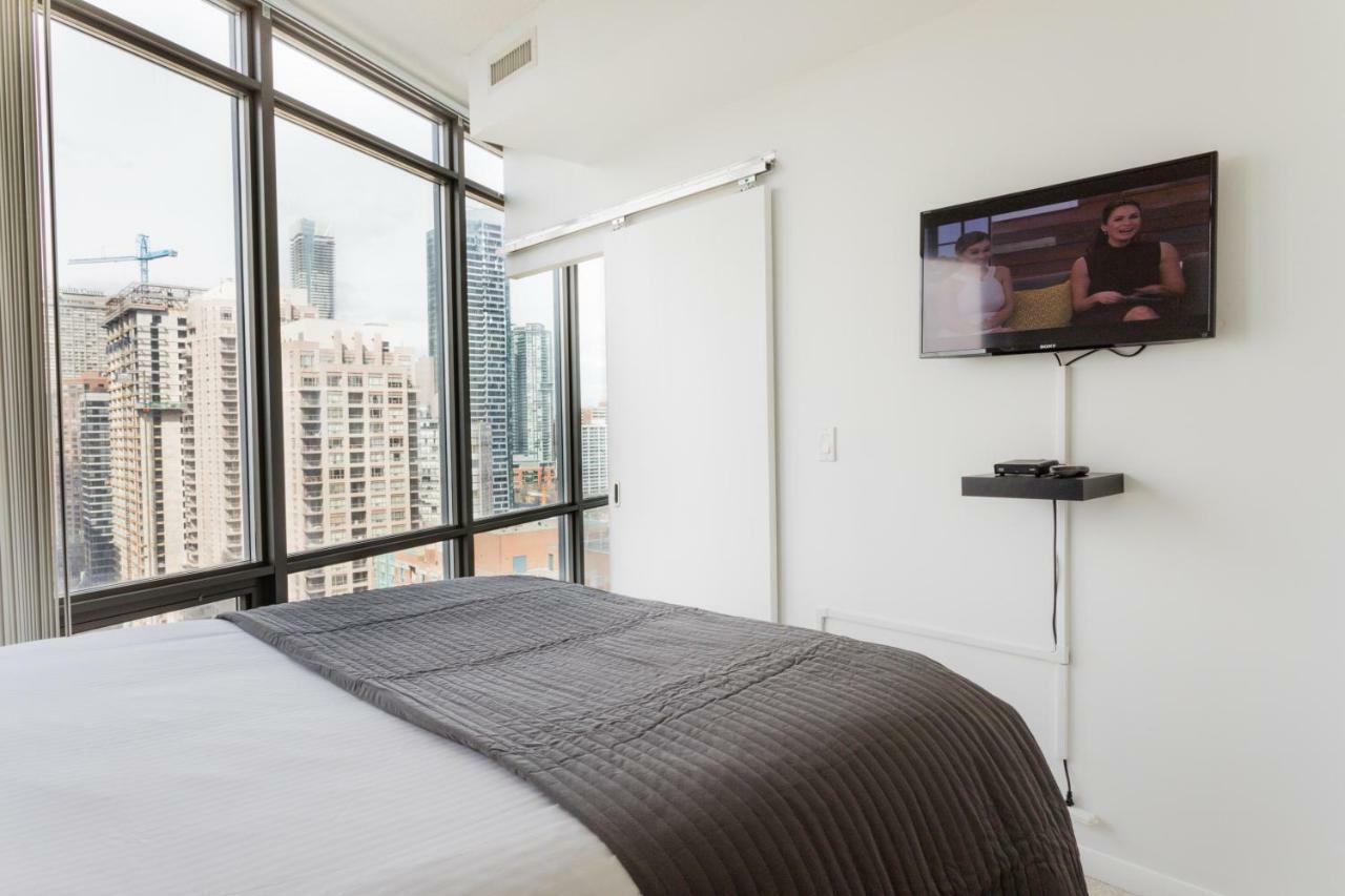 تورونتو Altitude Suites Bay Street - Holiday Bonus - Free Parking المظهر الخارجي الصورة