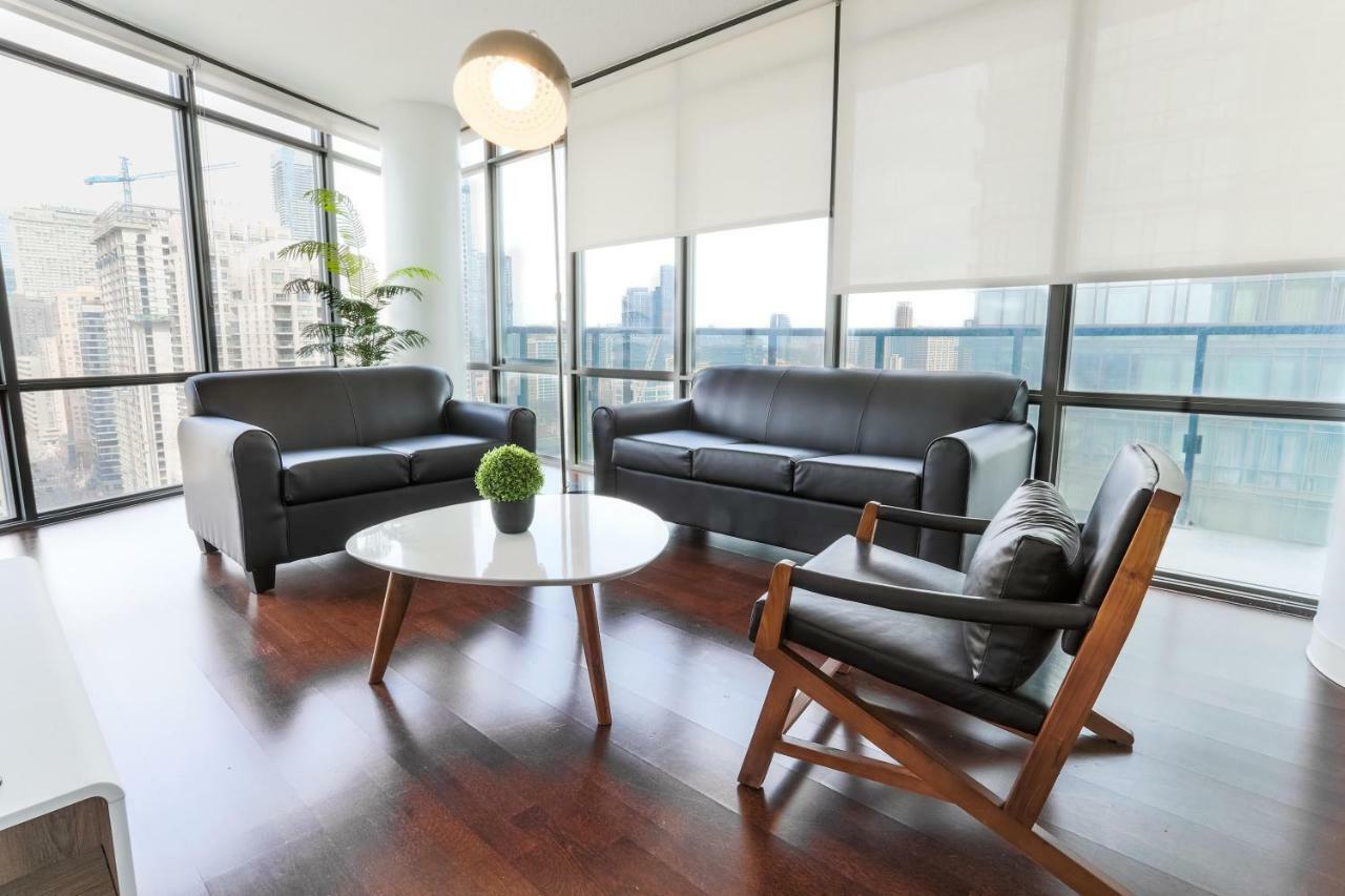 تورونتو Altitude Suites Bay Street - Holiday Bonus - Free Parking المظهر الخارجي الصورة