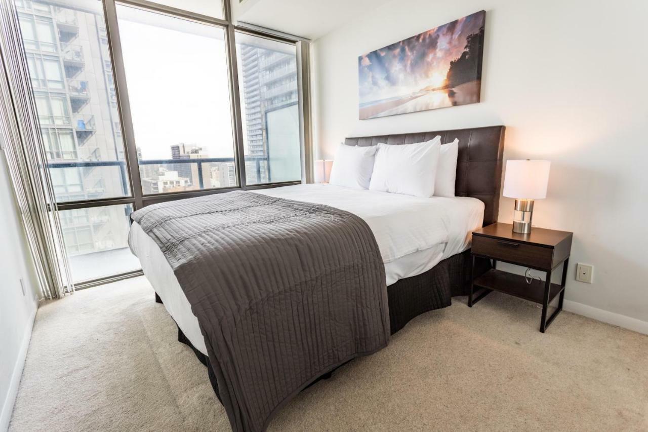 تورونتو Altitude Suites Bay Street - Holiday Bonus - Free Parking المظهر الخارجي الصورة
