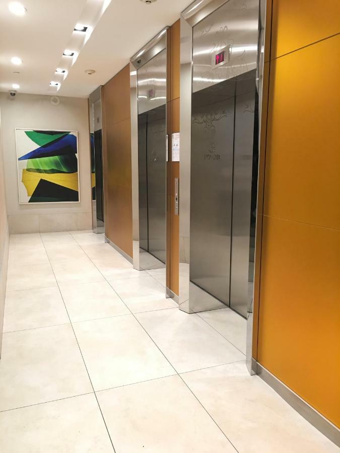تورونتو Altitude Suites Bay Street - Holiday Bonus - Free Parking المظهر الخارجي الصورة